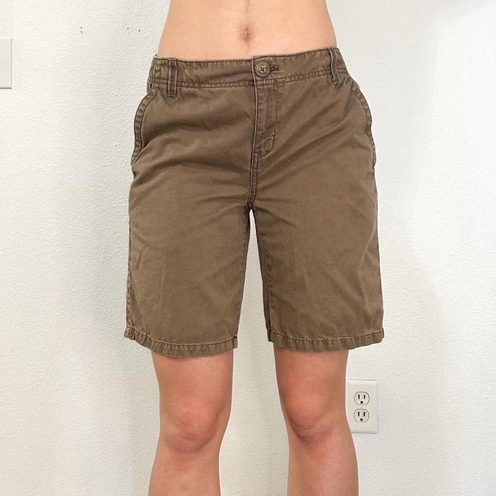 tan cargo shorts